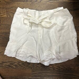 Ruffle bottom, white shorts